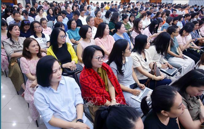 Đảng viên thuộc Đảng bộ Thông tấn xã Việt Nam tham dự Hội nghị trực tuyến tại điểm cầu trụ sở Thông tấn Quốc gia (5 Lý Thường Kiệt, Hà Nội). Ảnh: Phạm Kiên - TTXVN
