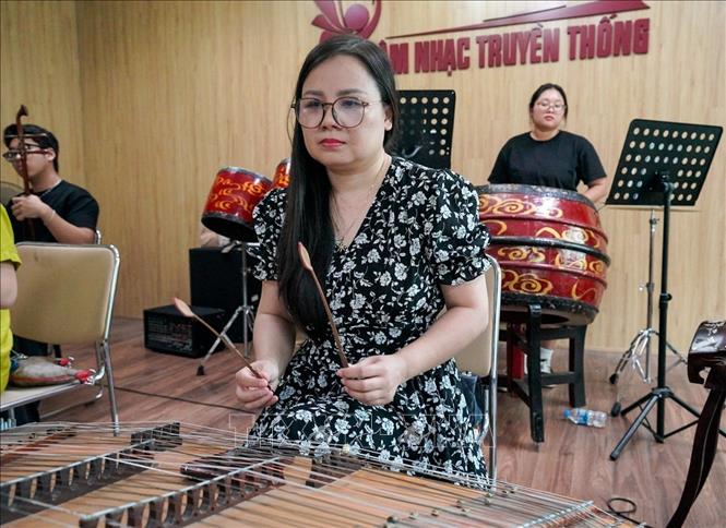Một buổi tập luyện của các nghệ sĩ tại Học viện Âm nhạc Quốc gia Việt Nam. Ảnh: Khánh Hoà - TTXVN
