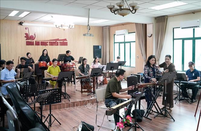 Học viện Âm nhạc Quốc gia Việt Nam là nơi đào tạo nhiều thế hệ nghệ sĩ, nhạc sĩ, nhà nghiên cứu và giảng viên, đóng góp quan trọng vào sự phát triển của nền âm nhạc Việt Nam. Ảnh: Khánh Hoà - TTXVN