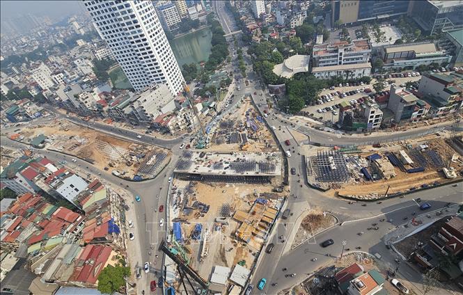 Cầu vượt Nguyễn Chí Thanh gồm 6 nhịp, dài khoảng 220,7m. Ảnh: Nguyễn Thắng - TTXVN
