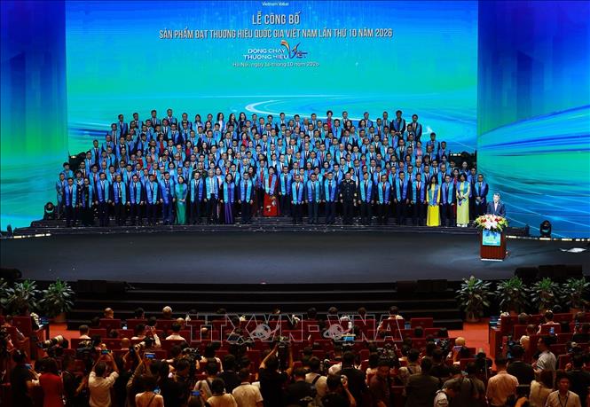 Thủ tướng Lê Minh Hưng phát biểu tại Lễ công bố sản phẩm đạt Thương hiệu quốc gia Việt Nam lần thứ 10 - năm 2026. Ảnh: Dương Giang – TTXVN
