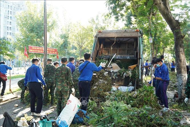 Tuổi trẻ thành phố Đà Nẵng ra quân triển khai mô hình “Bản đồ xanh” trên địa bàn. Ảnh: Khoa Chương - TTXVN