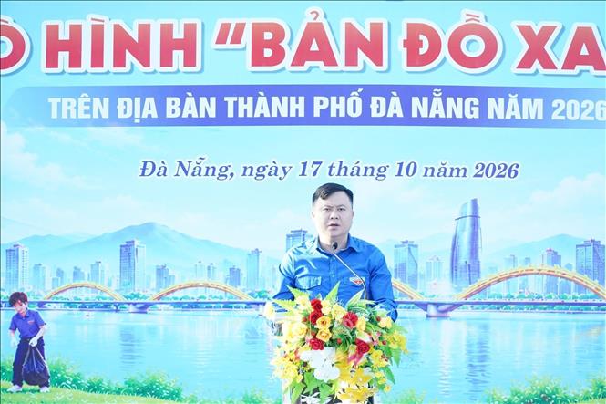 Bí thư Thành Đoàn Đà Nẵng Lê Công Hùng phát biểu tại chương trình triển khai mô hình “Bản đồ xanh” trên địa bàn thành phố. Ảnh: Khoa Chương - TTXVN