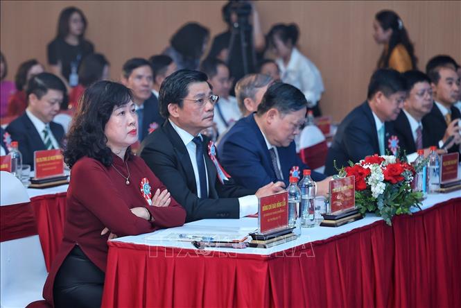 Bộ trưởng Bộ Y tế Đào Hồng Lan cùng các đại biểu tham dự lễ khai trương Bệnh viện Phụ sản Trung ương cơ sở 2. Ảnh: Phạm Tuấn Anh - TTXVN