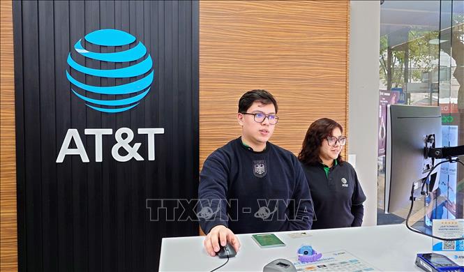 Một trung tâm dịch vụ của AT&T Mexico tại thủ đô Mexico City. Ảnh: Phi Hùng - PV TTXVN tại Mexico