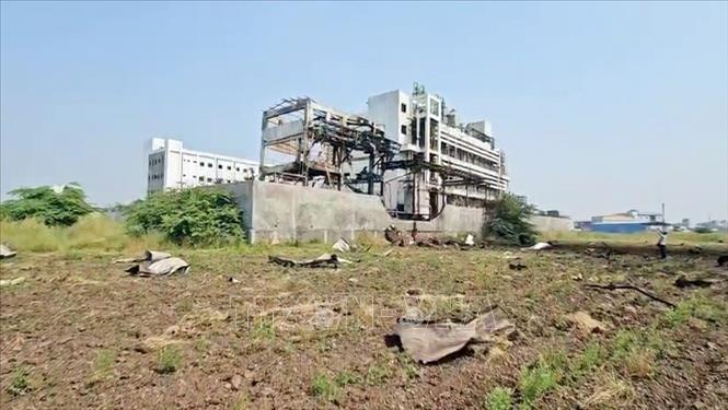 Hiện trường vụ nổ tại nhà máy dược phẩm SynZeal Pharmachem ở huyện Vagra, bang Gujarat, miền Tây Ấn Độ. Ảnh: ANI/TTXVN phát