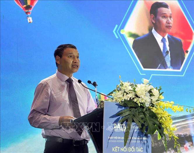 Phó Chủ tịch Thường trực UBND thành phố Đà Nẵng Hồ Kỳ Minh phát biểu khai mạc chương trình Không gian Business & Kết nối B2B. Ảnh: Trần Lê Lâm - TTXVN 