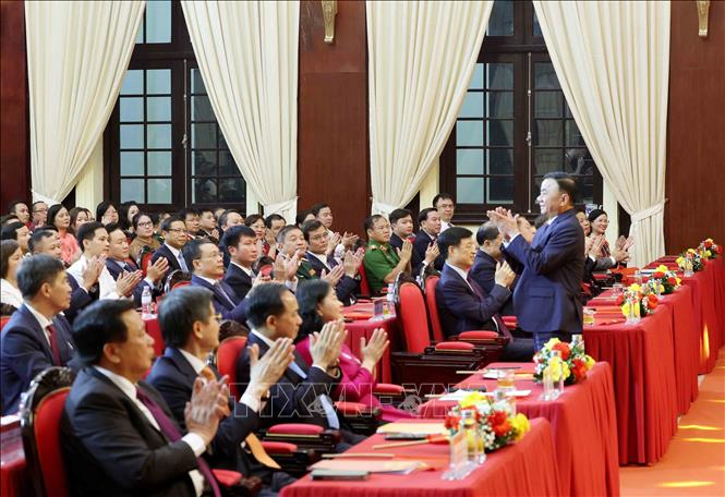Thường trực Ban Bí thư Trần Cẩm Tú tới dự Lễ trao giải Cuộc thi chính luận về bảo vệ nền tảng tư tưởng của Đảng lần thứ 6, năm 2026. Ảnh: Phương Hoa - TTXVN