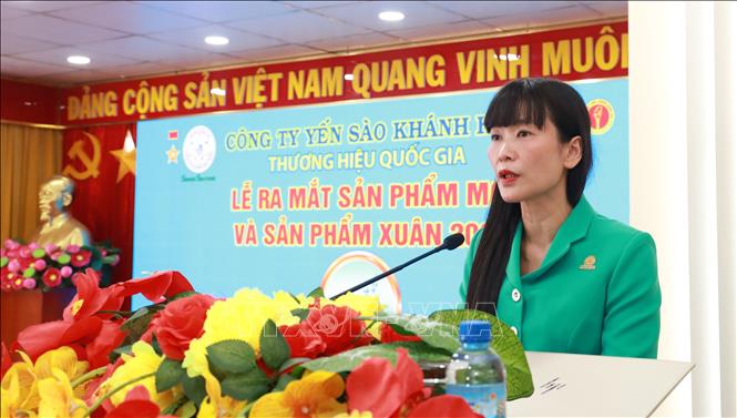 Bà Trịnh Thị Hồng Vân, Bí thư Đảng ủy, Chủ tịch Hội đồng thành viên Công ty TNHH Nhà nước Một thành viên Yến sào Khánh Hòa. Ảnh: Xuân Triệu - TTXVN