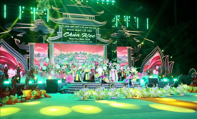 Chương trình nghệ thuật với gần 300 nghệ sĩ, diễn viên tham gia biểu diễn tại lễ khai mạc. Ảnh: Thế Duyệt – TTXVN