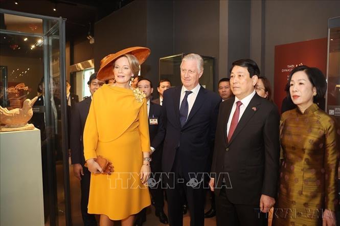  Chủ tịch nước Lương Cường và Phu nhân cùng Nhà vua Vương quốc Bỉ Philippe và Hoàng hậu thăm Khu di tích Hoàng thành Thăng Long – Hà Nội (01/04/2025). Ảnh: Lâm Khánh – TTXVN