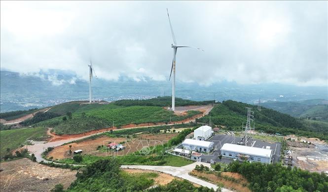 Nhà máy điện gió Hải Anh, xã Lao Bảo, tỉnh Quảng Trị. Ảnh: Vũ Sinh - TTXVN 
