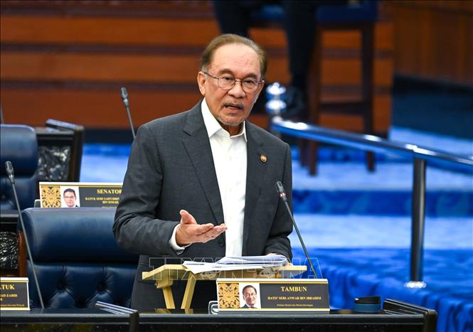 Thủ tướng Anwar Ibrahim tại Quốc hội Malaysia ngày 20/10. Ảnh: Quốc hội Malaysia/TTXVN phát
