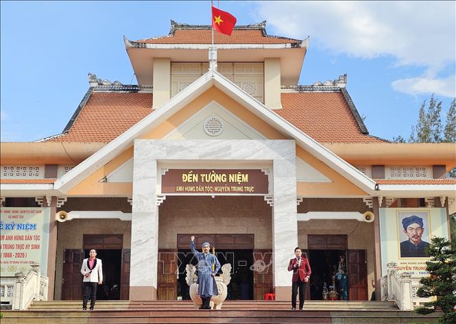 Tái hiện hình ảnh Anh hùng dân tộc Nguyễn Trung Trực. Ảnh: Đức Hạnh - TTXVN