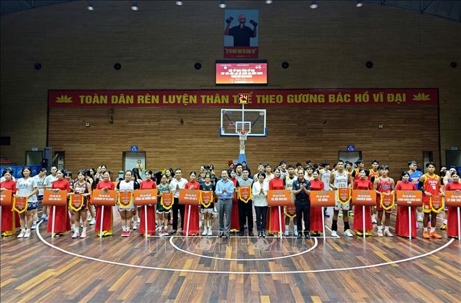 Giải quy tụ gần 160 vận động viên đến từ 10 câu lạc bộ (5 đội nam và 5 đội nữ) trên cả nước. Ảnh: Nam Sương - TTXVN
