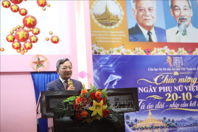 Đại sứ Việt Nam tại Lào Nguyễn Minh Tâm phát biểu tại buổi lễ. Ảnh: Xuân Tú – PV TTXVN tại Lào 