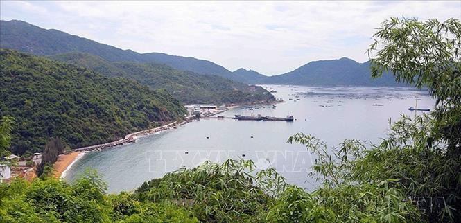 Tháng 6/1997, Vũng Rô (xã Hòa Xuân Nam, huyện Đông Hòa, tỉnh Phú Yên), một trong những bến quan trọng của đường Hồ Chí Minh trên biển, gắn liền với chiến công của những con tàu 