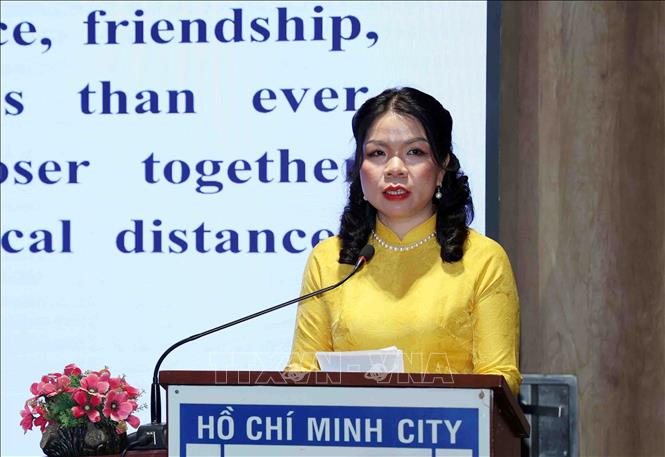 Bà Nguyễn Thị Ngọc Xuân, Phó Chủ tịch Ủy ban MTTQ Việt Nam Thành phố, Chủ tịch Hội Liên hiệp Phụ nữ Thành phố Hồ Chí Minh phát biểu tại chương trình. Ảnh: Xuân Khu - TTXVN