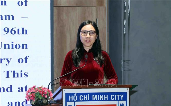 Bà Hà Thanh, Chủ tịch Liên hiệp các tổ chức hữu nghị Thành phố Hồ Chí Minh phát biểu tại chương trình. Ảnh: Xuân Khu - TTXVN