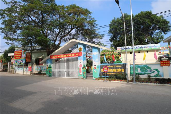 Khu vực tập kết rác cách đây mấy ngày đã được thu gom, dọn dẹp sạch sẽ. Ảnh: Khiếu Tư - TTXVN  