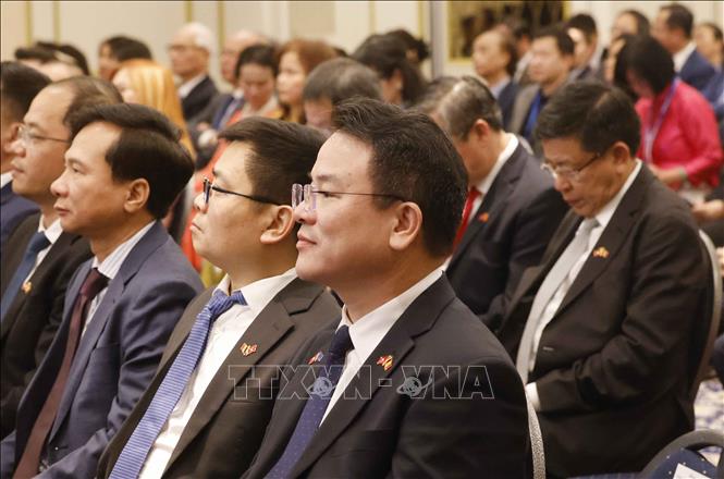 Các đại biểu tham dự cuộc gặp gỡ Tổng Bí thư, Chủ tịch nước Tô Lâm và Phu nhân Ngô Phương Ly. Ảnh: Thống Nhất – TTXVN
