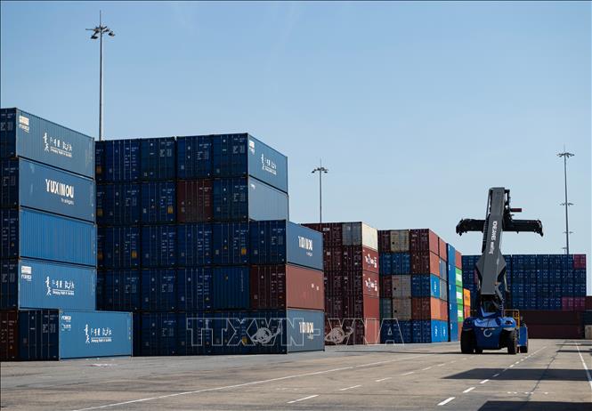 Các container hàng hóa trên tuyến vận tải đường sắt Trung Quốc – châu Âu tại Duisburg, Đức, ngày 24/6/2026. Ảnh: THX/TTXVN phát