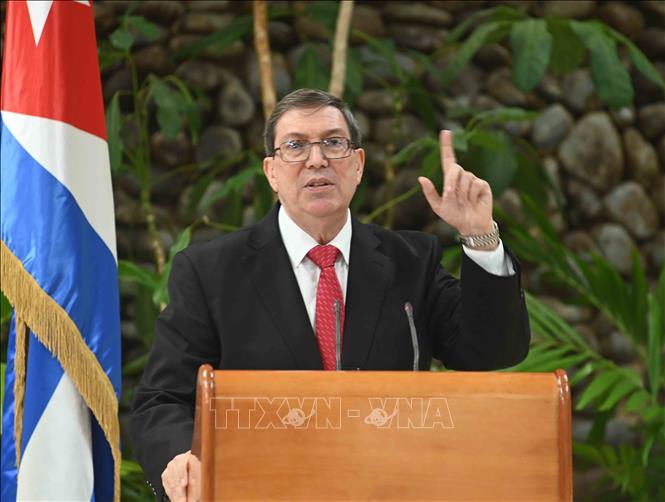 Bộ trưởng Ngoại giao Cuba Bruno Rodríguez Parrilla phát biểu tại cuộc họp báo. Ảnh: Việt Hùng-P/V TTXVN tại Cuba