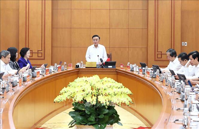 Đồng chí Trần Cẩm Tú, Ủy viên Bộ Chính trị, Thường trực Ban Bí thư phát biểu. Ảnh: An Đăng - TTXVN