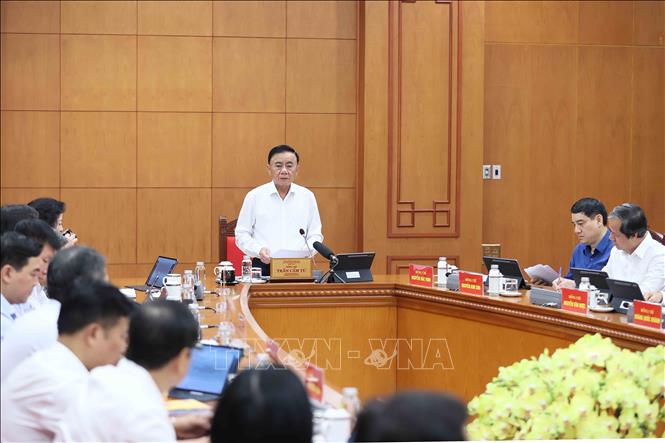 Đồng chí Trần Cẩm Tú, Ủy viên Bộ Chính trị, Thường trực Ban Bí thư phát biểu. Ảnh: An Đăng - TTXVN