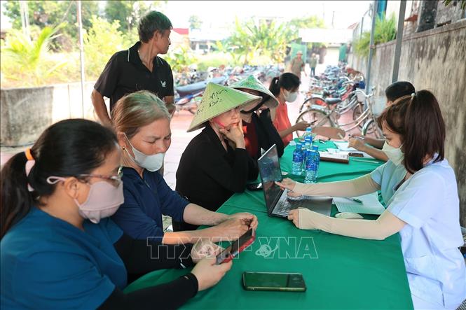 Hiện nay, thành phố Hải Phòng đang triển khai đợt cao điểm “90 ngày tăng tốc – Về đích khám sức khỏe toàn dân năm 2026”, nhằm đẩy nhanh tiến độ khám sức khỏe định kỳ và khám sàng lọc miễn phí cho người dân. Ảnh: Minh Quyết – TTXVN