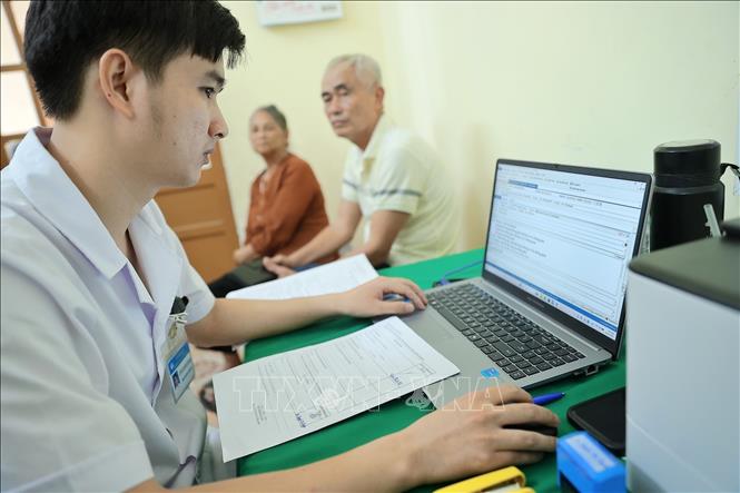 Thông tin người đến khám sức khoẻ được tích hợp trên hệ thống. Ảnh: Minh Quyết - TTXVN