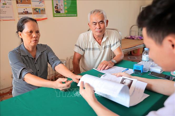 Khu vực khám, tư vấn cho người dân đến khám sức khoẻ định kỳ phường Lưu Kiếm (Hải Phòng). Ảnh: Minh Quyết - TTXVN