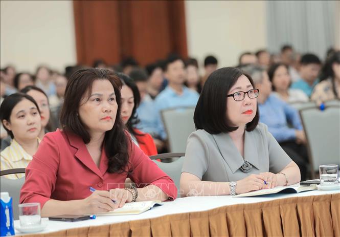 Đảng viên Đảng bộ TTXVN dự hội nghị trực tuyến tại điểm cầu trụ sở Thông tấn quốc gia (số 5, Lý Thường Kiệt). Ảnh: Phan Phương - TTXVN