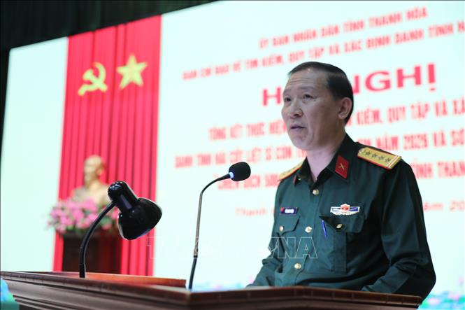 Đại tá Võ Quang Thiện, Chính ủy Bộ Chỉ huy Quân sự tỉnh Thanh Hóa, phát biểu kết luận hội nghị. Ảnh: Khiếu Tư - TTXVN