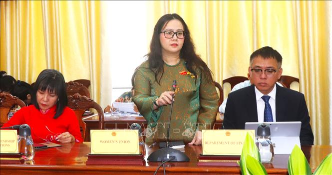 Bà Nguyễn Thị Thùy Linh, Chủ tịch Hội Liên hiệp phụ nữ thành phố Cần Thơ, phát biểu. Ảnh: Nguyễn Hằng - TTXVN