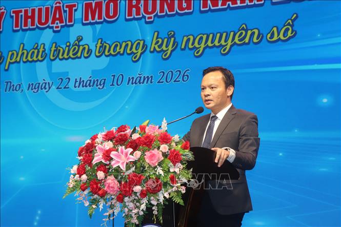 Ông Hoàng Quốc Cường, Giám đốc Sở Y tế Cần Thơ phát biểu tại hội nghị. Ảnh: Thu Hiền - TTXVN