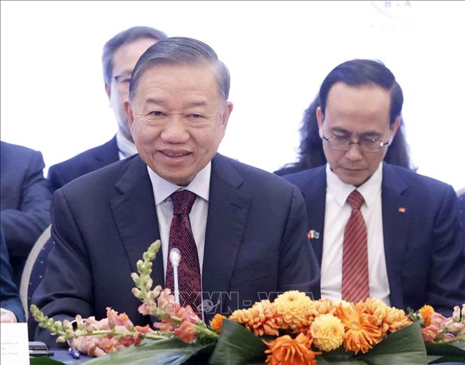Tổng Bí thư, Chủ tịch nước Tô Lâm phát biểu tại Tọa đàm cấp cao với lãnh đạo doanh nghiệp tiêu biểu châu Âu và Bỉ. Ảnh: Thống Nhất – TTXVN