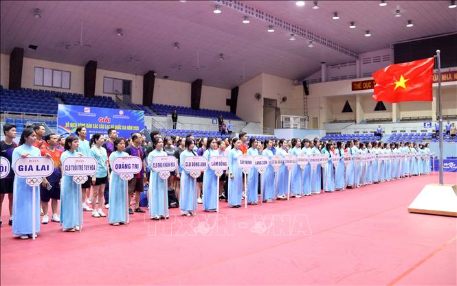 Giải quy tụ 450 vận động viên và 60 huấn luyện viên đến từ 30 câu lạc bộ bóng bàn tiêu biểu trên toàn quốc. Ảnh: Hoài Thu – TTXVN