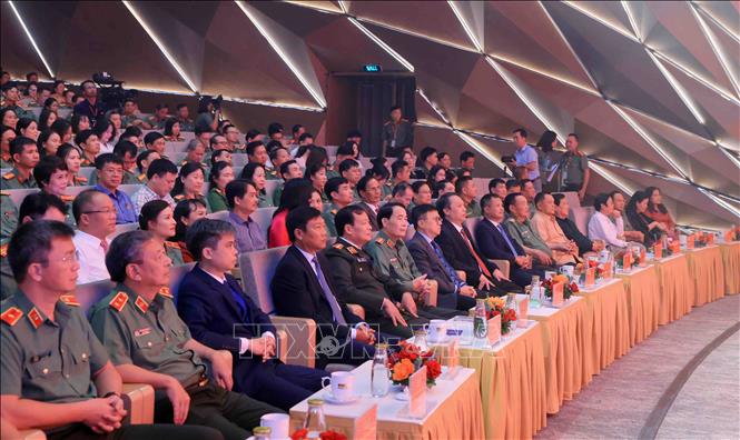 Các đại biểu tham dự buổi lễ. Ảnh: Phạm Kiên - TTXVN