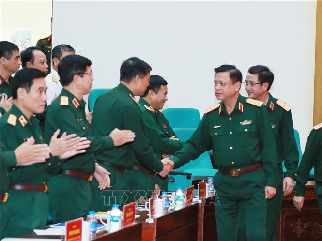 Thượng tướng Nguyễn Trường Thắng, Ủy viên Trung ương Đảng, Thứ trưởng Bộ Quốc phòng và các đại biểu. Ảnh: Trọng Đức - TTXVN