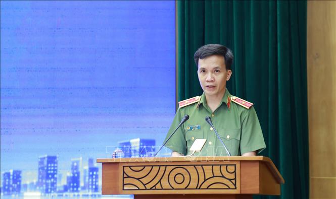 Thiếu tướng Bùi Duy Hưng, Giám đốc Công an thành phố Bắc Ninh phát biểu tại hội nghị. Ảnh: Việt Hùng – TTXVN