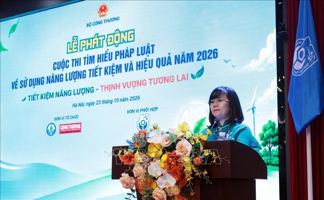 Đại diện Trường Đại học Kinh tế - Kỹ thuật Công nghiệp phát biểu. Ảnh: Trần Việt - TTXVN