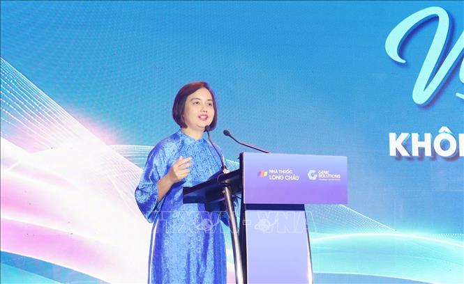 Bà Nguyễn Đỗ Quyên, Phó Tổng Giám đốc FPT Retail phát biểu khởi động Dự án. Ảnh: Đinh Hằng - TTXVN