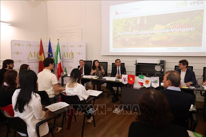 Quang cảnh buổi tọa đàm. Ảnh: Hải Linh - Pv TTXVN tại Italy