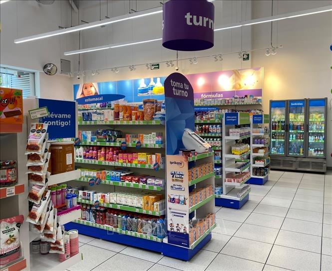 Các loại thuốc được bày bán tại một hiệu thuốc ở thủ đô Mexico City, Mexico. Ảnh: Phương Lan - PV TTXVN tại Mexico