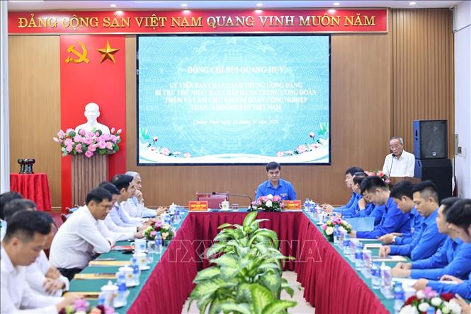 Quang cảnh buổi làm việc. Ảnh: Minh Đức - TTXVN