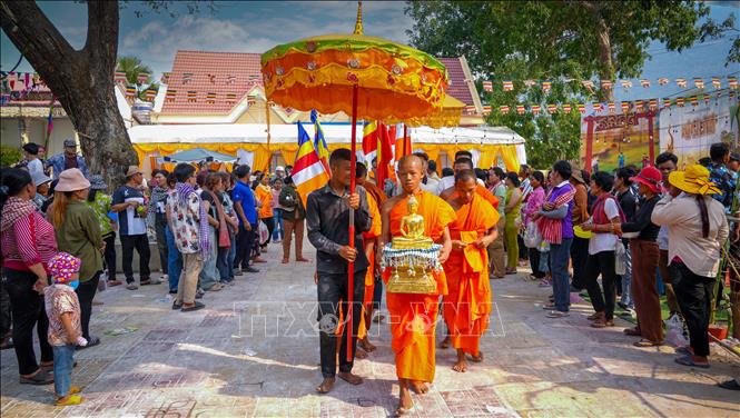 Đồng bào Khmer tổ chức nghi lễ truyền thống, phát huy những giá trị văn hóa, tín ngưỡng tốt đẹp trong đời sống cộng đồng dân tộc thiểu số tại Tây Ninh. Ảnh: Minh Phú - TTXVN