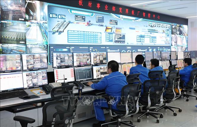 Trung tâm điều hành và phân tích dữ liệu AI tại Tập đoàn Sắt thép Nam Kinh (Trung Quốc). Ảnh: Công Tuyên-PV TTXVN tại Trung Quốc