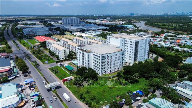 Khu công nghiệp Long Hậu, xã Cần Giuộc, tỉnh Tây Ninh, được hưởng lợi từ khả năng kết nối giao thông liên vùng khi cao tốc Bến Lức – Long Thành đi vào khai thác. Ảnh: Giang Phương - TTXVN