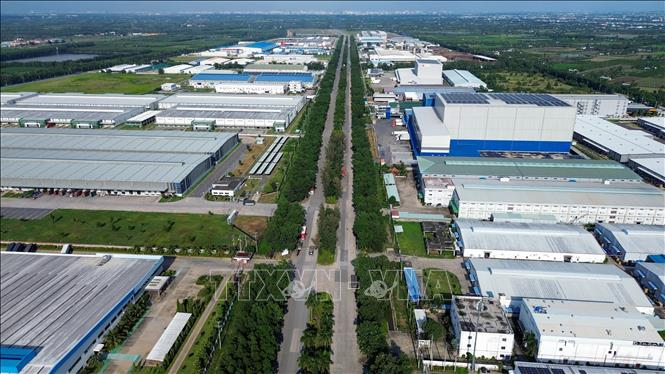 Khu công nghiệp Phú An Thạnh, xã Bến Lức, tỉnh Tây Ninh, phát huy lợi thế kết nối từ cao tốc Bến Lức – Long Thành để thu hút đầu tư, phát triển sản xuất công nghiệp. Ảnh: Giang Phương – TTXVN
